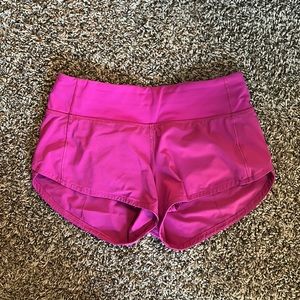 Lululemon Speed Up Low-Rise Lined Short 2.5" Size 2 Reg Color Pink